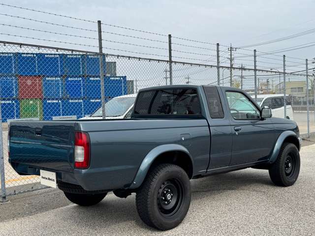 Nissan Datsun 11