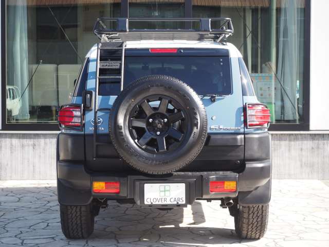 Toyota FJ Cruiser 11
