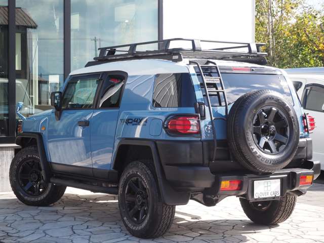 Toyota FJ Cruiser 12