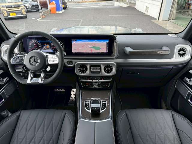 Mercedes-Benz G-Class 2