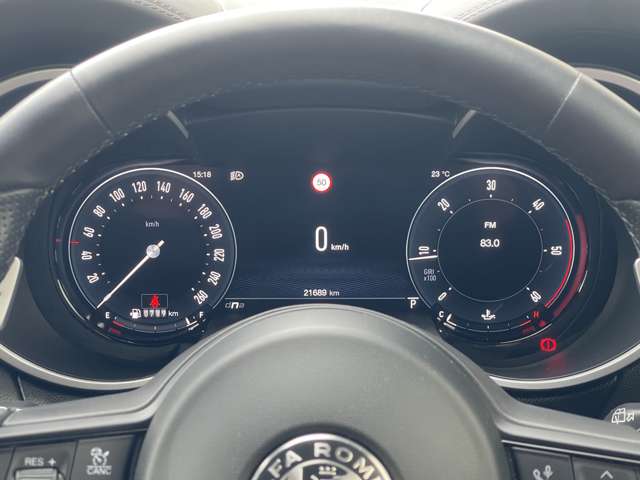 Alfa Romeo Stelvio 11