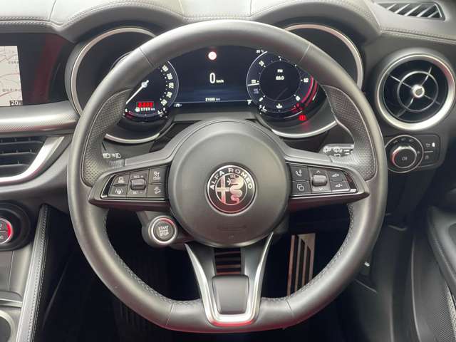 Alfa Romeo Stelvio 6