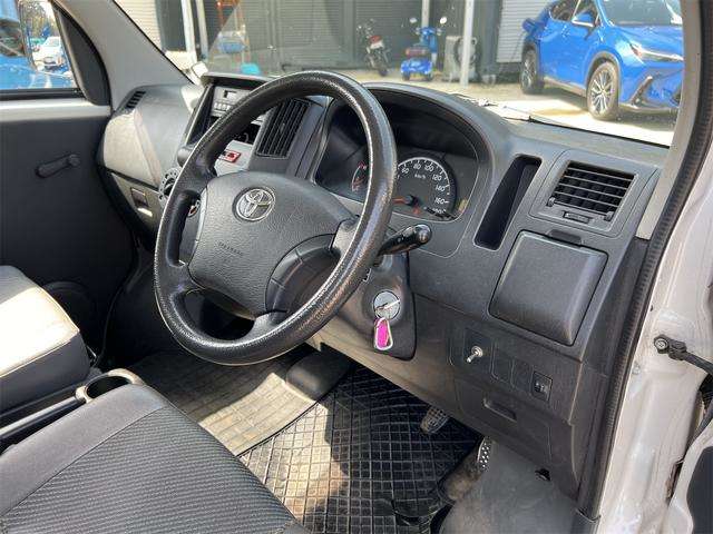 Toyota Light Ace Truck 7