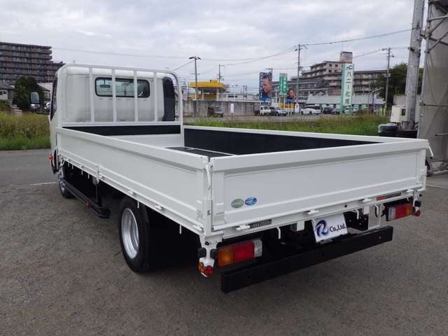 Hino Dutro 2