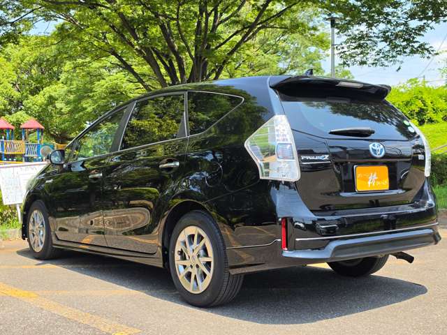 Toyota Prius α 6