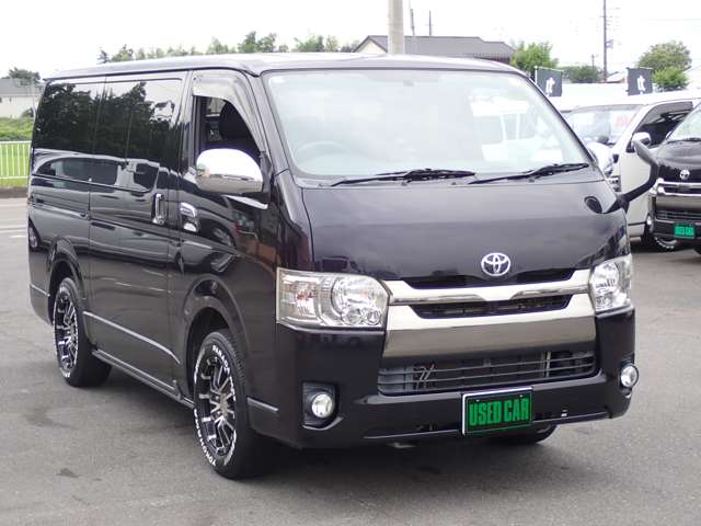 Toyota Hiace Van 9