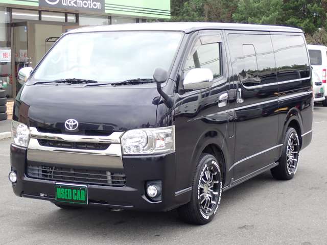 Toyota Hiace Van 10