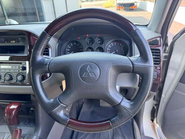 Mitsubishi Pajero 12