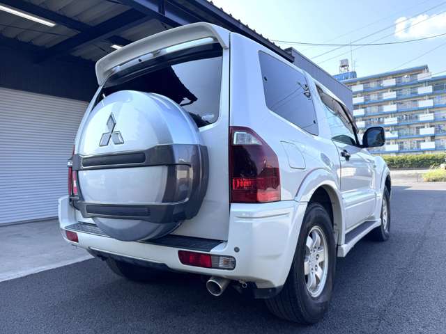 Mitsubishi Pajero 2