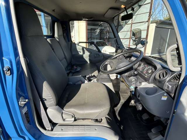 Hino Dutro 11