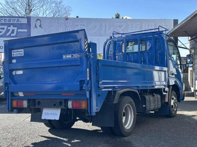 Hino Dutro 2