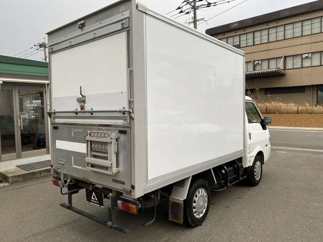 Mazda Bongo Truck 4