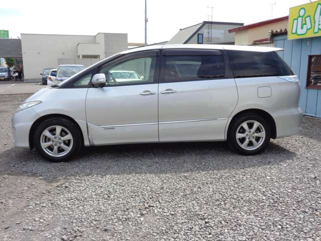 Toyota Estima Hybrid 6