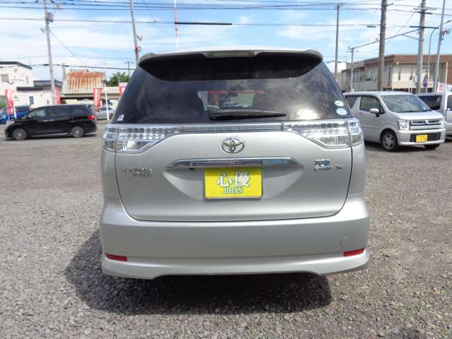 Toyota Estima Hybrid 8