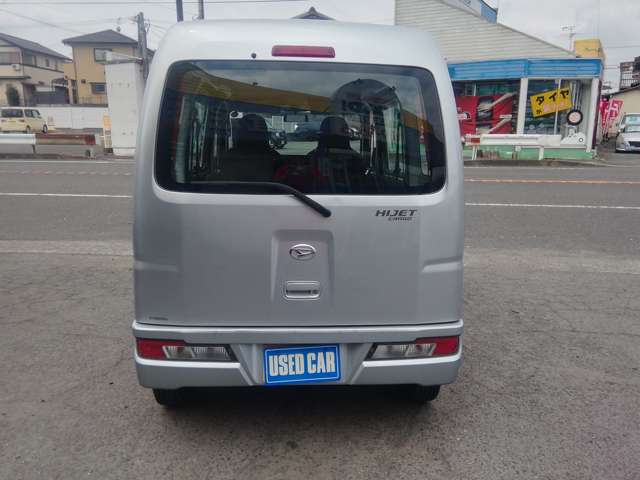 Daihatsu Hijet Cargo 5
