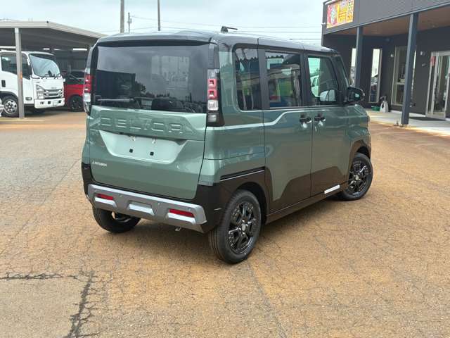 Mitsubishi Delica Mini 5