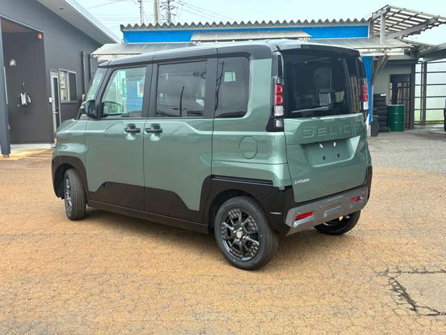 Mitsubishi Delica Mini 7