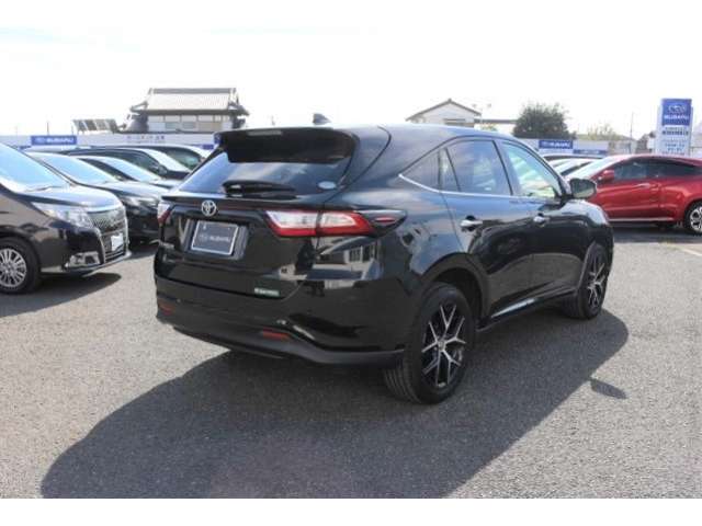 Toyota Harrier 2