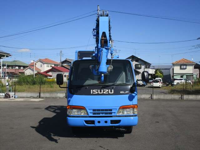 Isuzu Elf 7