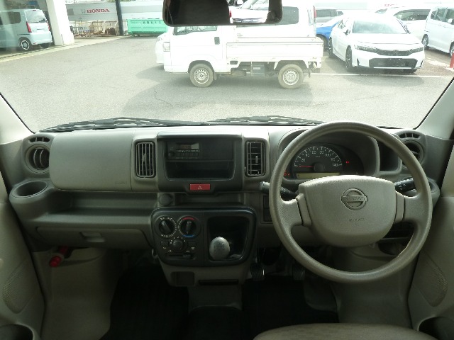 Nissan NV100 Clipper 6