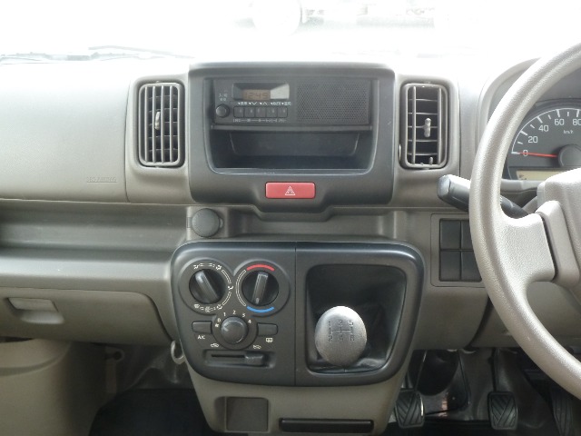 Nissan NV100 Clipper 8