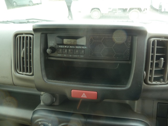 Nissan NV100 Clipper 9