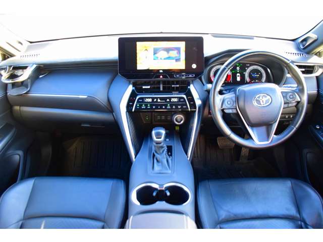 Toyota Harrier 4