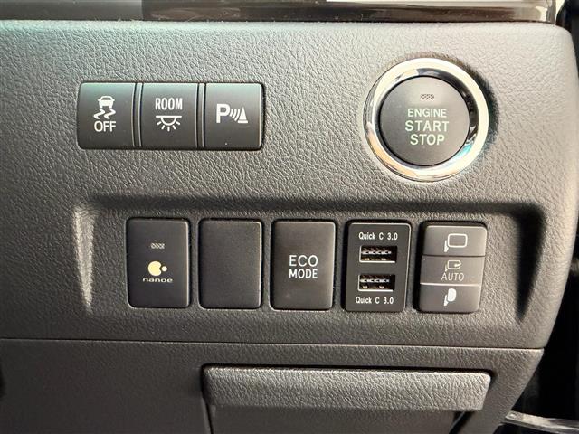 Toyota Vellfire 9