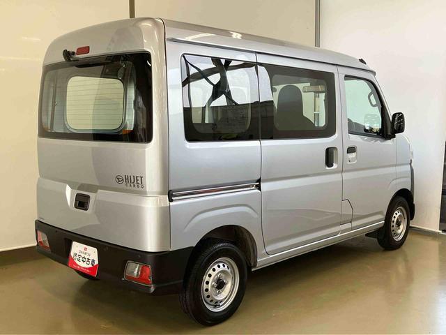 Daihatsu Hijet Cargo 4