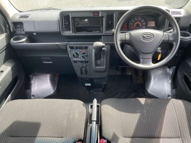 Daihatsu Hijet Cargo 7