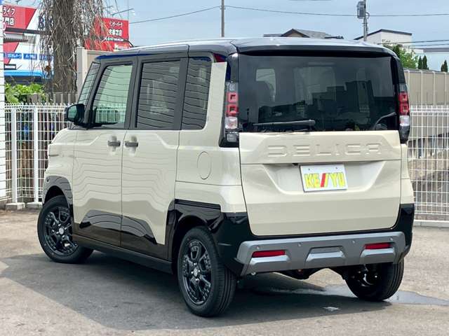 Mitsubishi Delica Mini 9