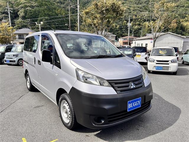 Mitsubishi Delica Van 5