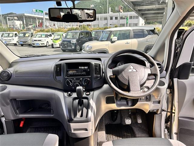 Mitsubishi Delica Van 8