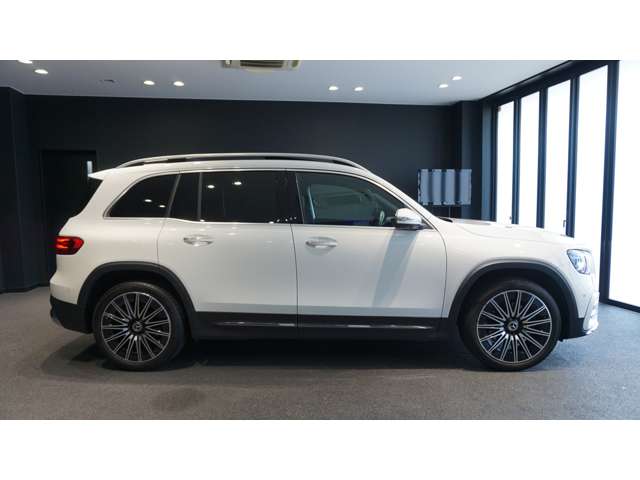 Mercedes-Benz GLB 11