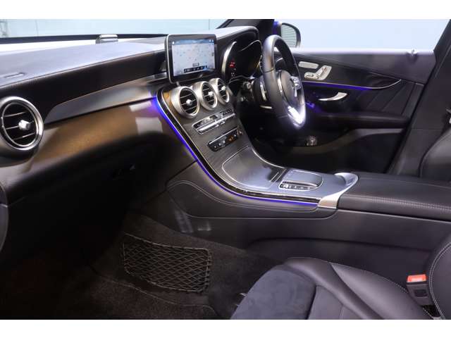 Mercedes-Benz GLC 11