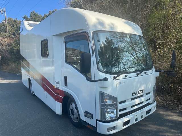 Isuzu Elf 2
