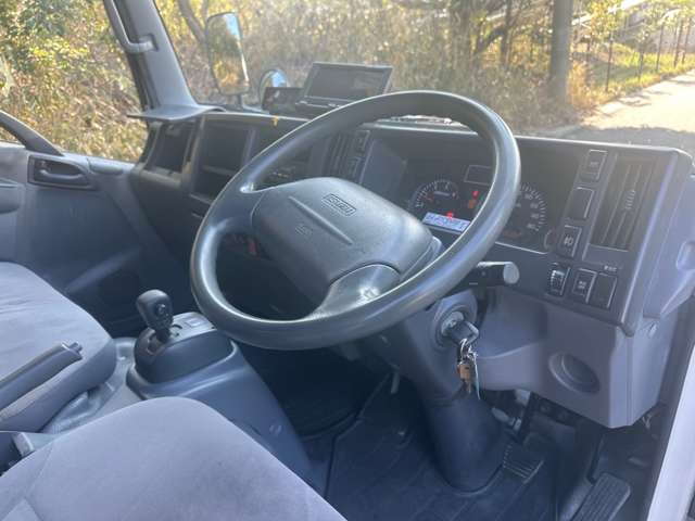 Isuzu Elf 5