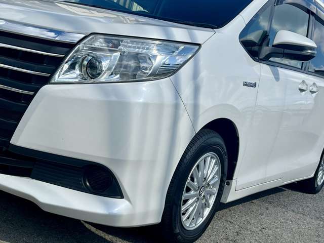 Toyota Noah 8