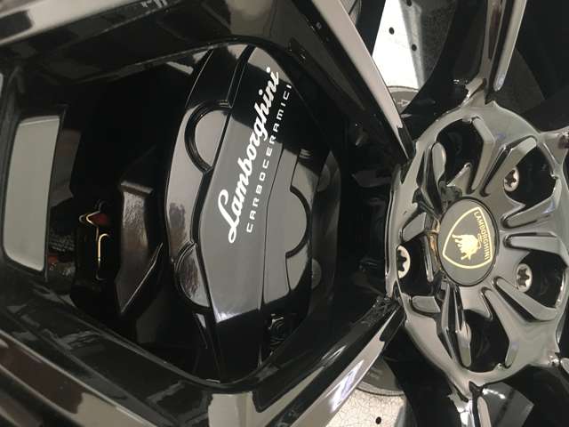 Lamborghini ウルス 11