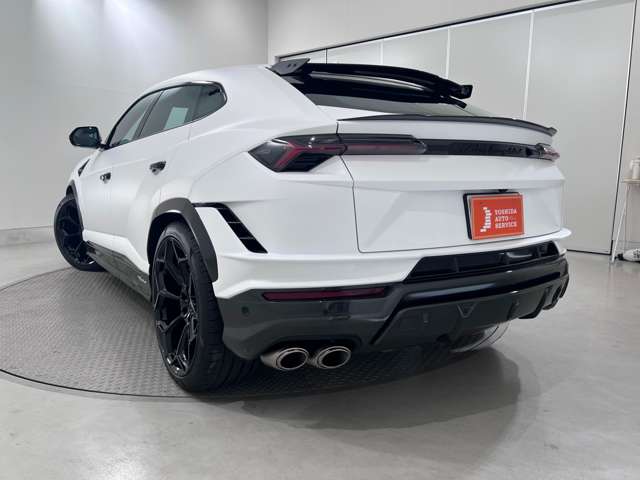 Lamborghini ウルス 6