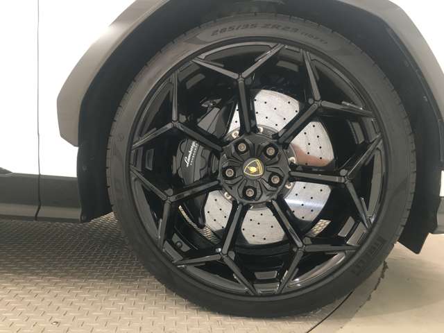 Lamborghini ウルス 10
