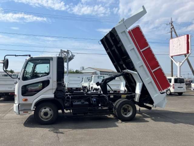 Mitsubishi Fuso Fighter 6