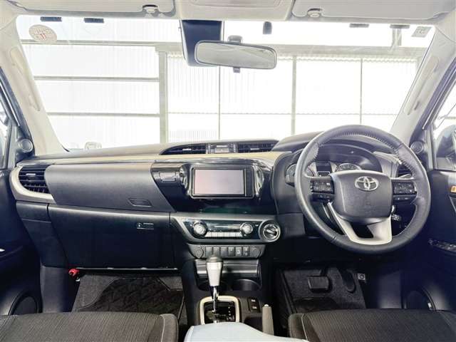 Toyota Hilux 8