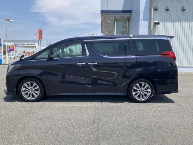 Toyota Alphard 5