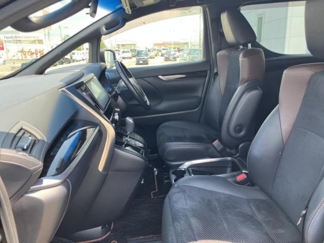 Toyota Alphard 9