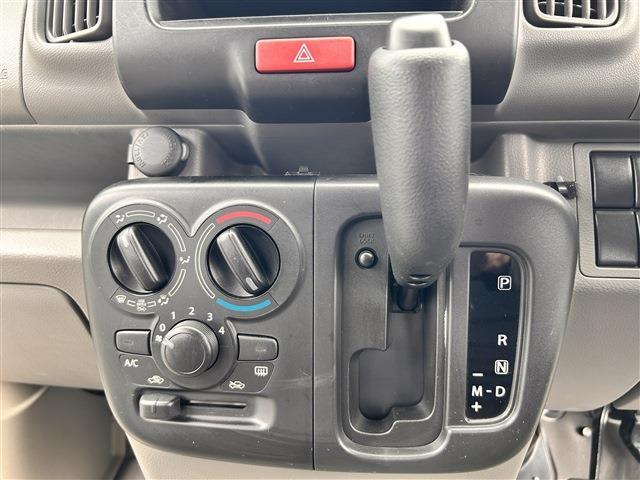Nissan NV100 Clipper 10