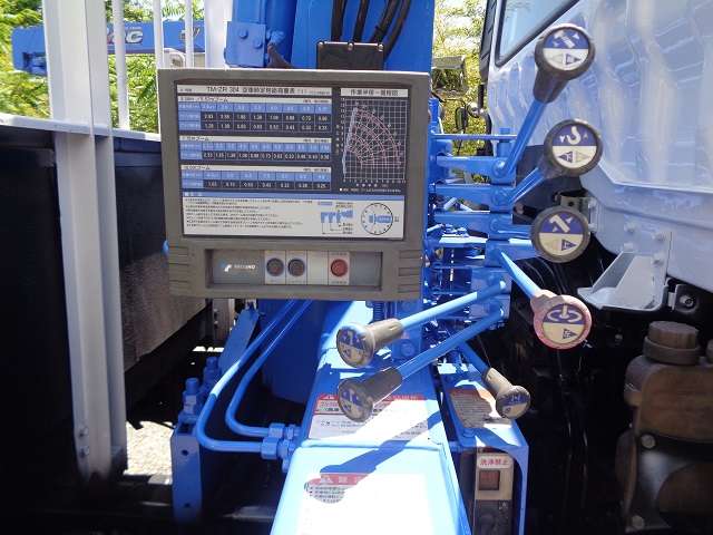 Mitsubishi Fuso Fighter 12