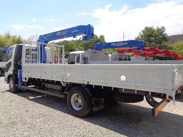 Mitsubishi Fuso Fighter 4