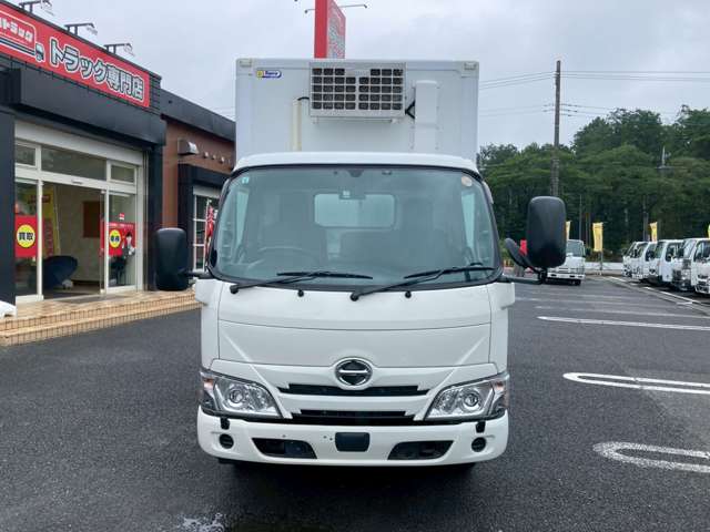 Hino Dutro 2