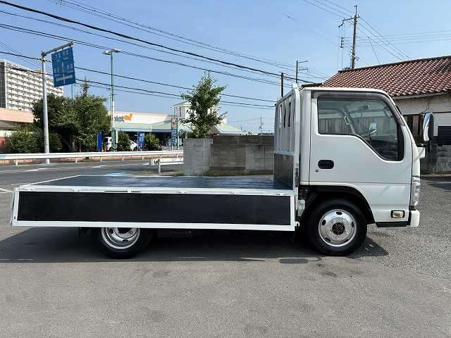 Isuzu Elf 12